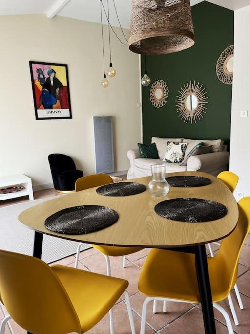 Maison Cosy Avec Parking Gratuit Жарнак Екстериор снимка